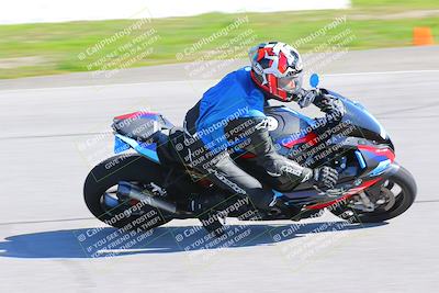 media/Jan-20-2023-Fastrack Riders (Fri) [[f2ad32aba3]]/Level 1/session 3 turn 9/